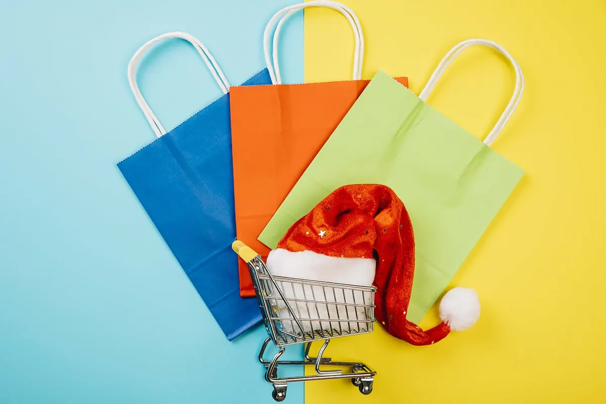 How to Use Machine Learning to Predict Holiday Shopping Trends